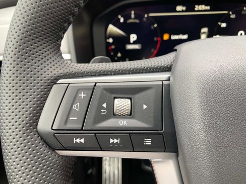 New 2025 Mitsubishi Outlander AWD image 17