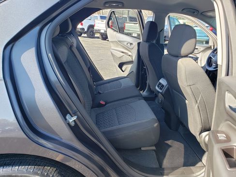 Used 2022 Chevrolet Equinox LT w/ Driver Convenience Package image 35