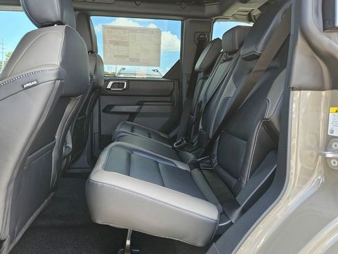 New 2025 Ford Bronco Outer Banks w/ Sasquatch Package image 26