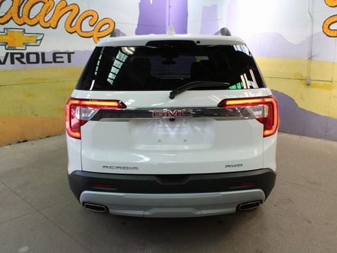 Used 2023 GMC Acadia SLE image 7
