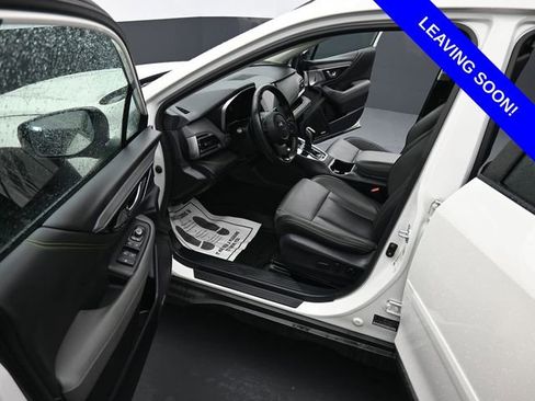Used 2025 Subaru Outback Onyx Edition XT AWD/4WD image 14