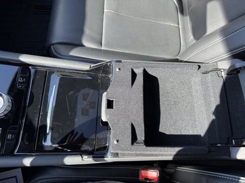 Used 2021 Jeep Grand Cherokee L Overland w/ Luxury Tech Group IV AWD/4WD image 35