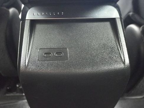 Used 2024 Cadillac Lyriq Luxury RWD image 13