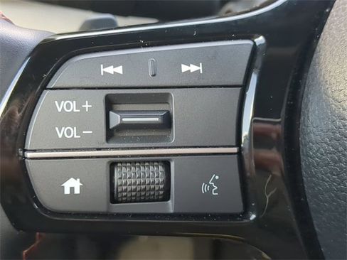 Used 2025 Honda Pilot TrailSport image 24