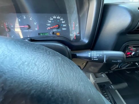 Used 2004 Jeep Wrangler X AWD/4WD image 23