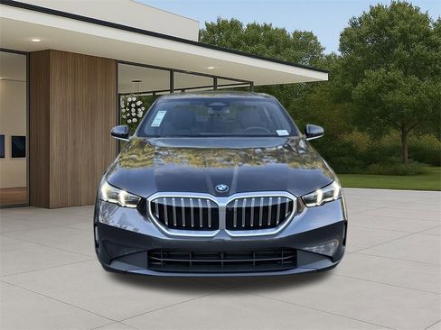 New 2026 BMW 530i w/ Premium Package image 4