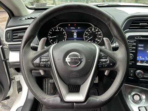 Used 2016 Nissan Maxima SR image 11