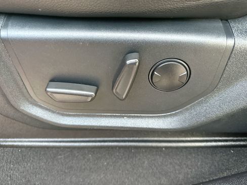 Used 2021 Ford F250 Lariat w/ Lariat Ultimate Package image 12