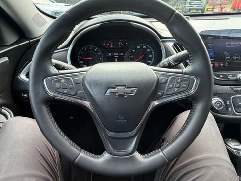 Used 2020 Chevrolet Malibu RS FWD image 33