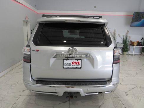 Used 2014 Toyota 4Runner Limited AWD/4WD image 4