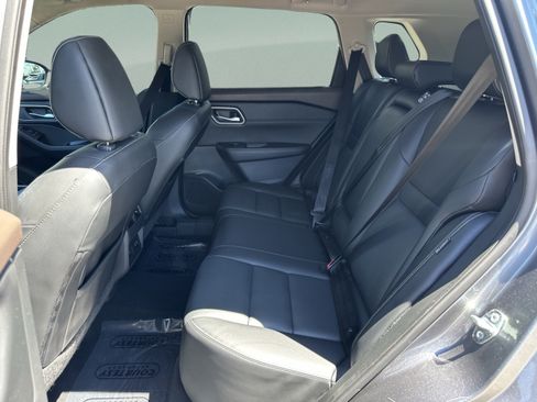 Certified 2021 Nissan Rogue SL FWD image 18