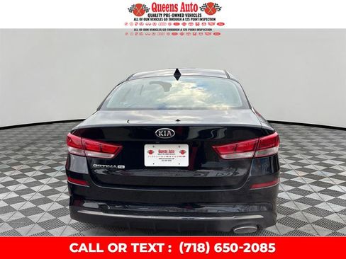 Used 2020 Kia Optima LX image 5