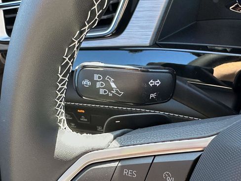 New 2026 Volkswagen Atlas Cross Sport SE image 30