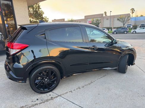 Used 2022 Honda HR-V Sport image 6