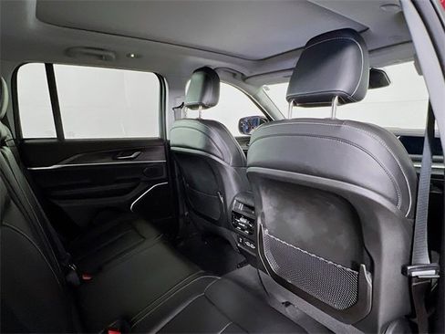 Used 2022 Jeep Grand Cherokee Limited 4xe image 10