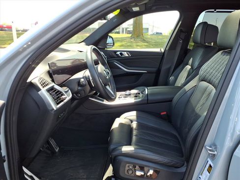 Used 2026 BMW X5 M60i AWD/4WD image 25