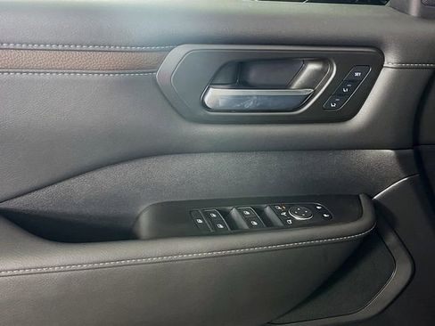 New 2026 Nissan Armada SL w/ Captain's Chari Seat Package image 18