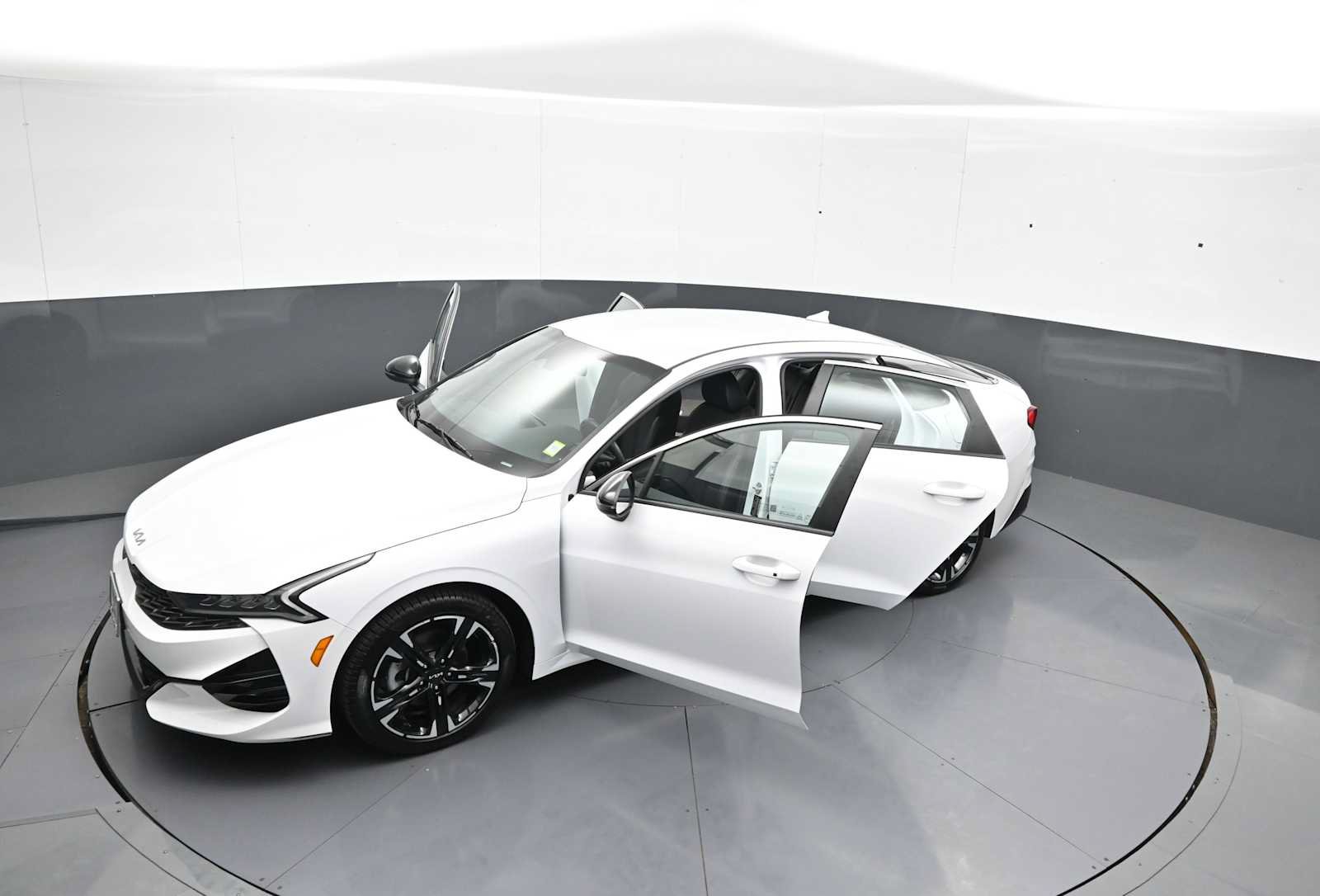 Used 2024 Kia K5 GT-Line FWD image 44