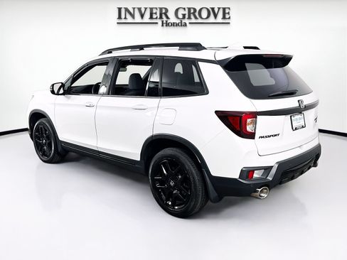 Certified 2024 Honda Passport Black Edition image 7