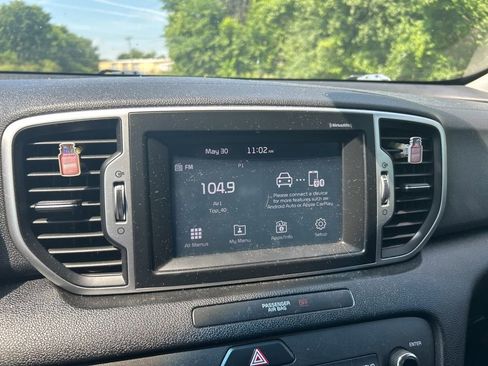 Used 2019 Kia Sportage LX w/ Option Group 017 FWD image 9