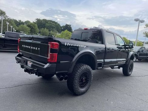 New 2026 Ford F250 Lariat w/ Black Appearance Package AWD/4WD image 6