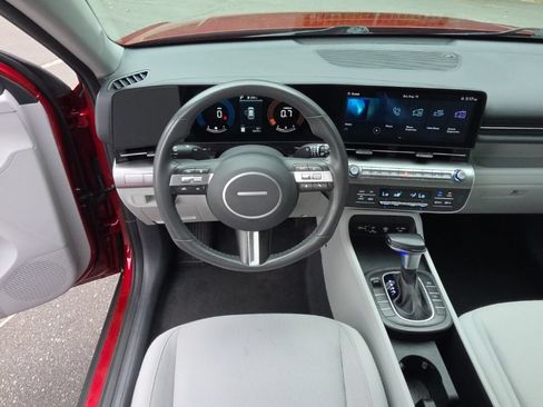 Used 2025 Hyundai Kona SEL FWD image 30