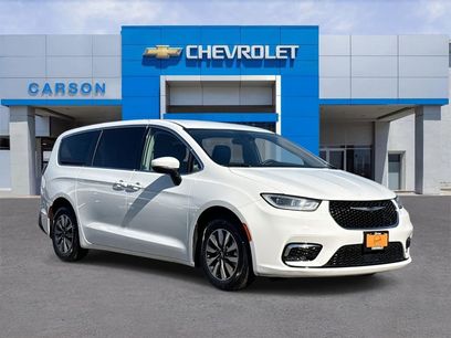 Used 2023 Chrysler Pacifica Touring-L