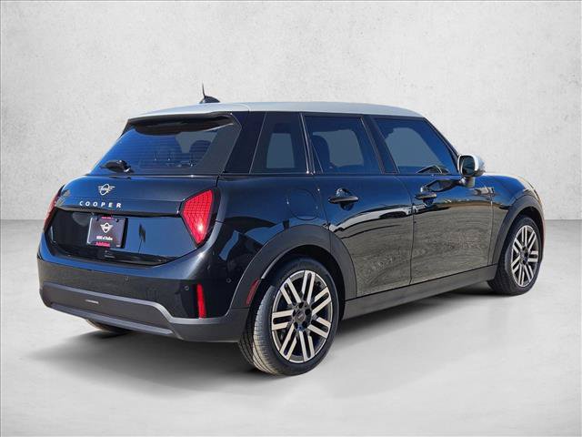 Used 2026 MINI Cooper 4-Door Hardtop FWD image 2