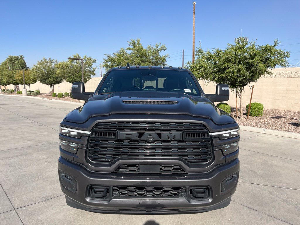 Used 2025 RAM 3500 Limited AWD/4WD image 3