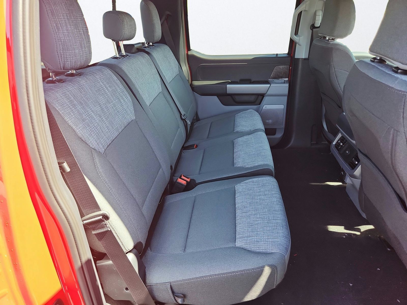 New 2026 Ford F350 XLT w/ XLT Premium Package AWD/4WD image 29