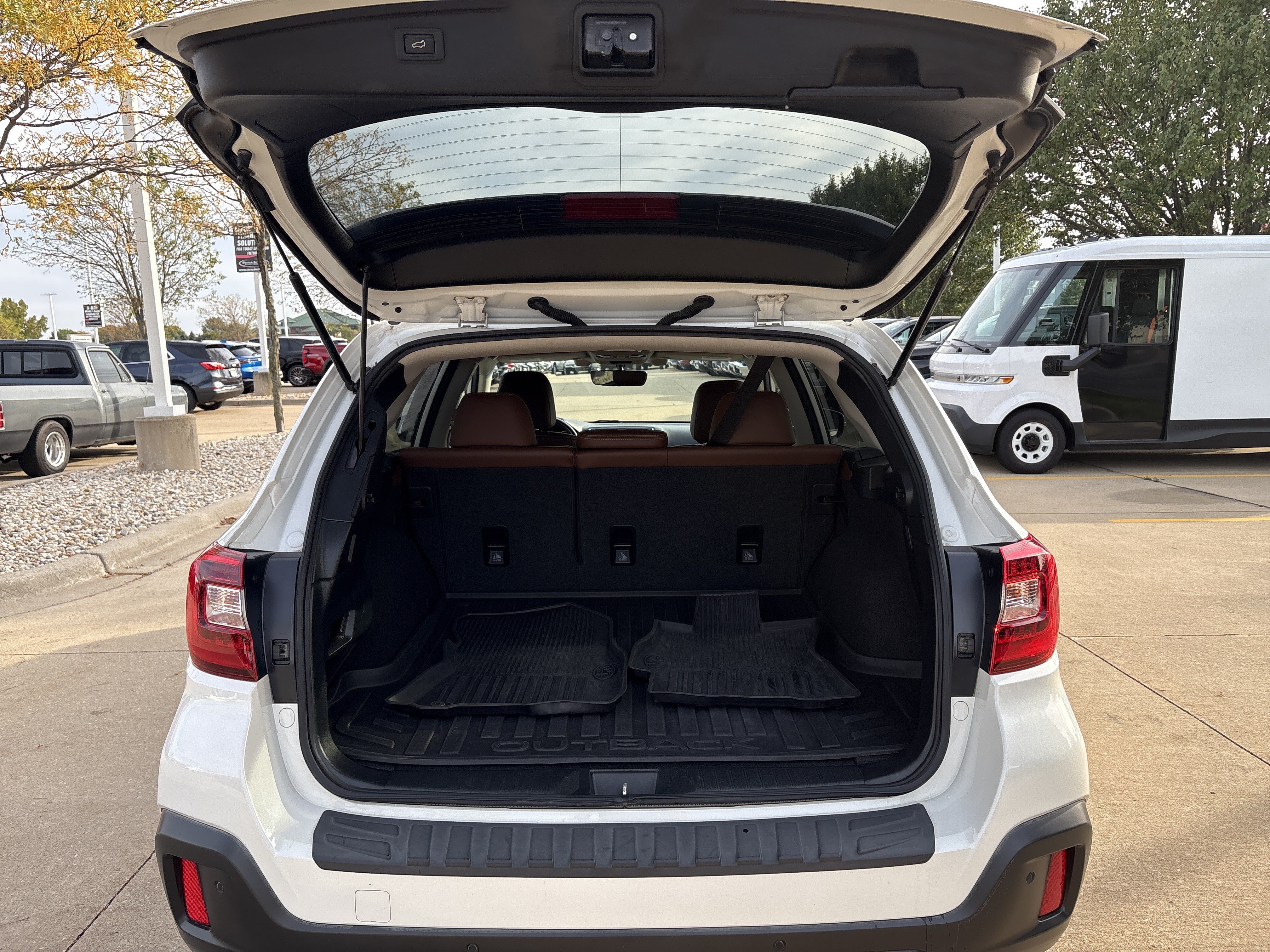 Used 2019 Subaru Outback 2.5i Touring AWD/4WD image 7