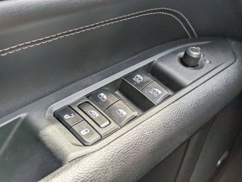 Used 2022 Jeep Compass High Altitude AWD/4WD image 26
