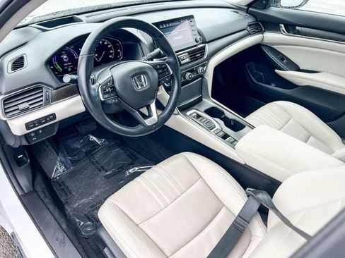Used 2022 Honda Accord Touring image 13