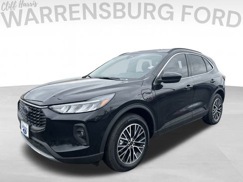 New 2025 Ford Escape SE image 3