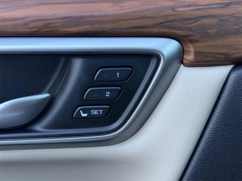 Used 2022 Honda CR-V EX-L image 16