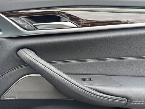 Certified 2023 BMW 530e w/ M Sport Package image 20