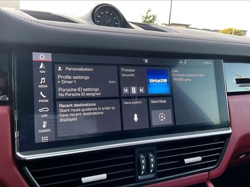 Used 2019 Porsche Cayenne image 32