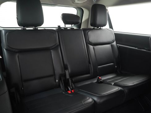 Used 2025 Ford Expedition Max Platinum AWD/4WD image 13