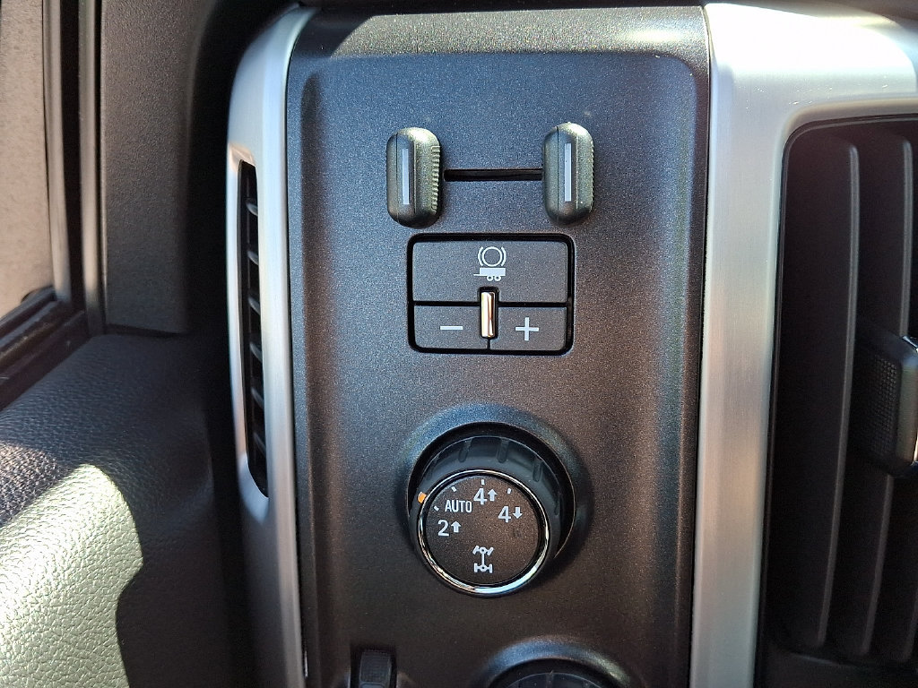 Used 2015 GMC Sierra 1500 SLE w/ Suspension Package, Off-Road AWD/4WD image 25