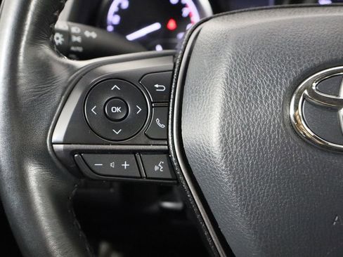 Used 2023 Toyota Camry SE image 8