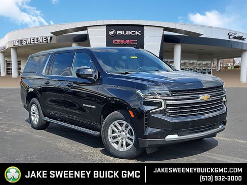 Used 2022 Chevrolet Suburban LT AWD/4WD image 1