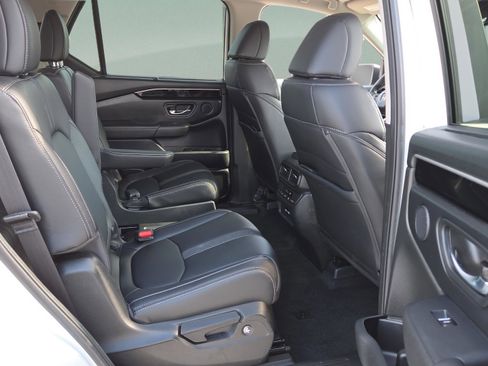 Used 2023 Honda Pilot EX-L image 17