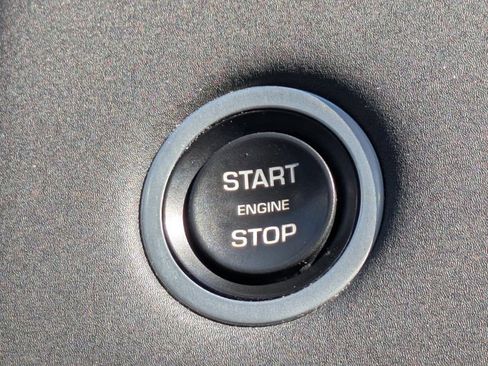 Used 2021 Land Rover Discovery Sport S image 24