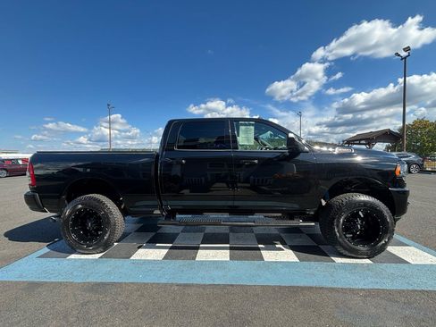 Used 2019 RAM 2500 Big Horn w/ Black Appearance Package AWD/4WD image 6