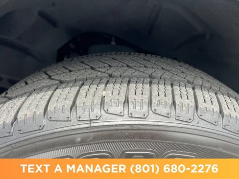 Used 2020 RAM 1500 Laramie AWD/4WD image 11