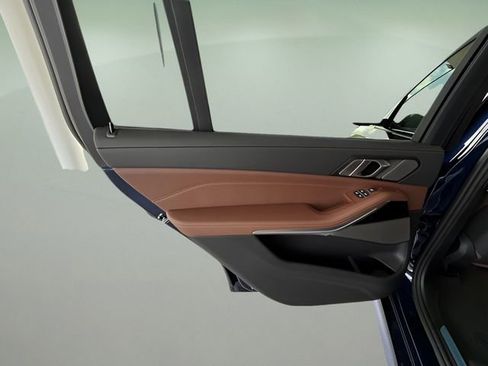 Used 2026 BMW X7 xDrive40i w/ M Sport Package image 24