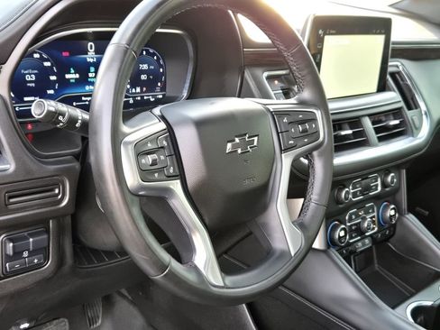Used 2023 Chevrolet Tahoe Z71 w/ Z71 Off-Road Package AWD/4WD image 23