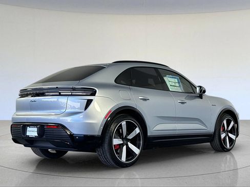 New 2026 Porsche Macan Turbo Electric AWD/4WD image 8