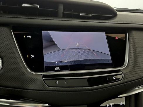 Used 2025 Cadillac XT5 Premium Luxury FWD image 18