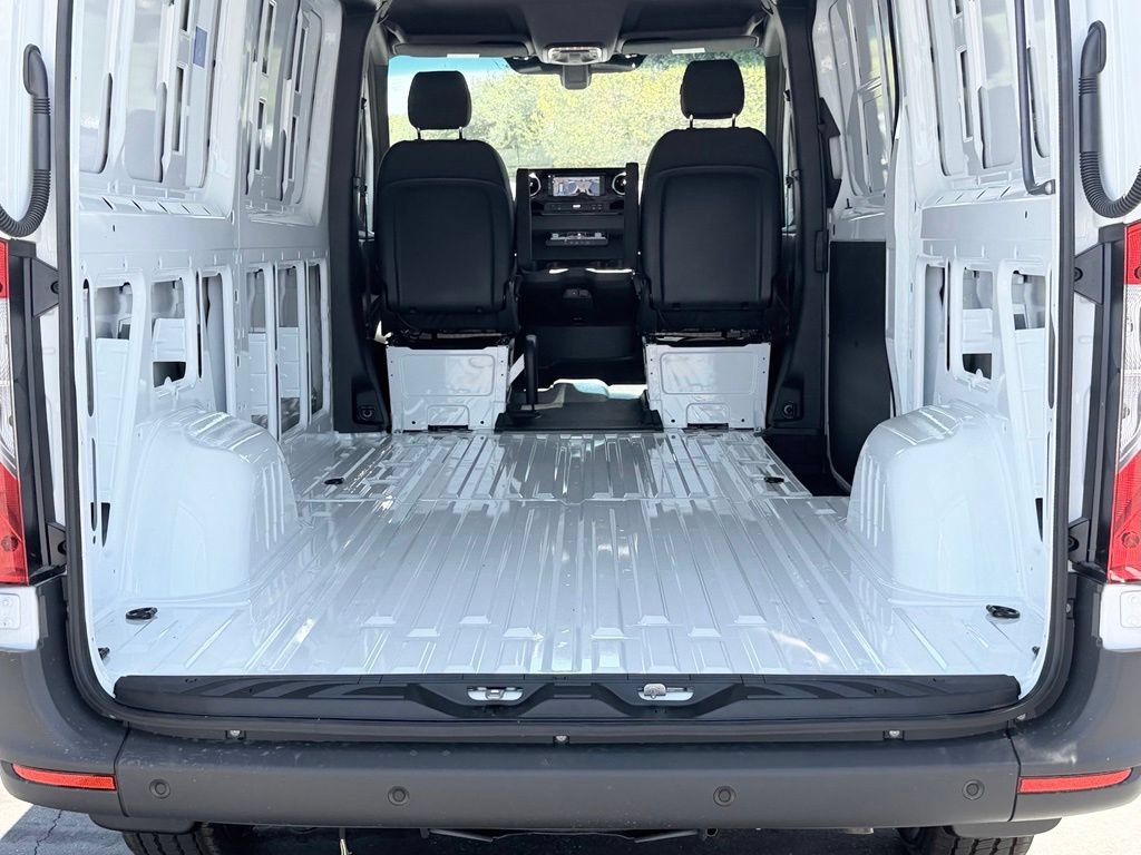 New 2026 Mercedes-Benz Sprinter 2500 image 14